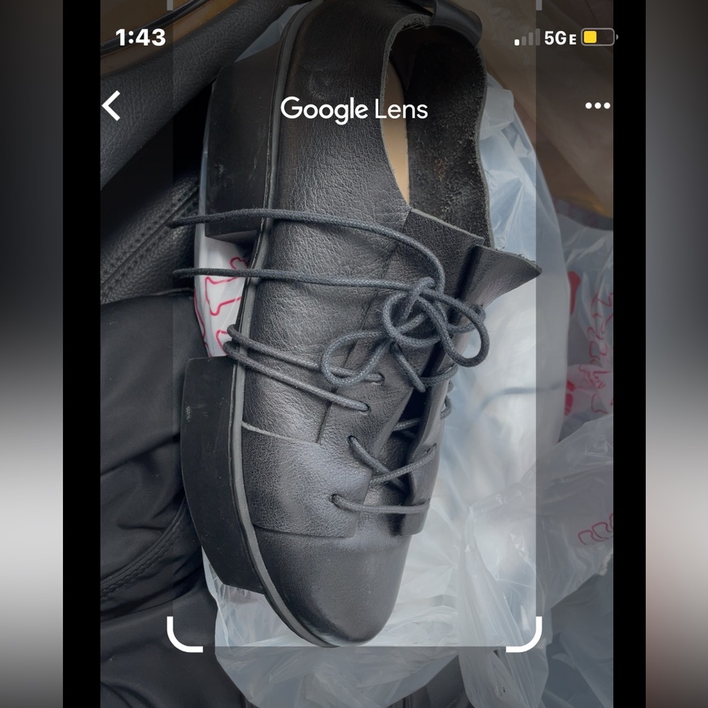 Shoe